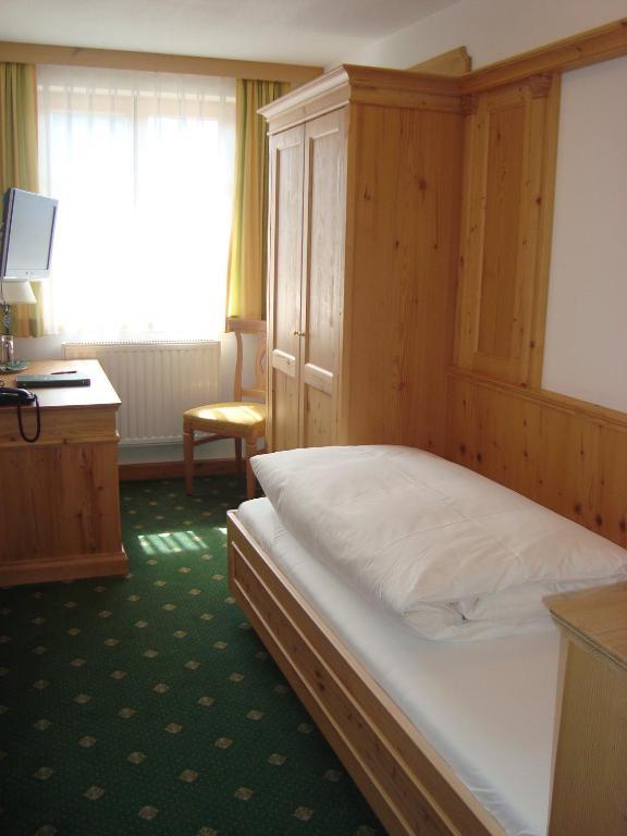 Gasthof & Hotel Jaegerwirt Aufhofen Kamer foto