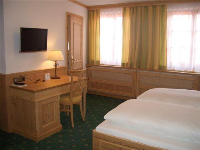 Gasthof & Hotel Jaegerwirt Aufhofen Kamer foto